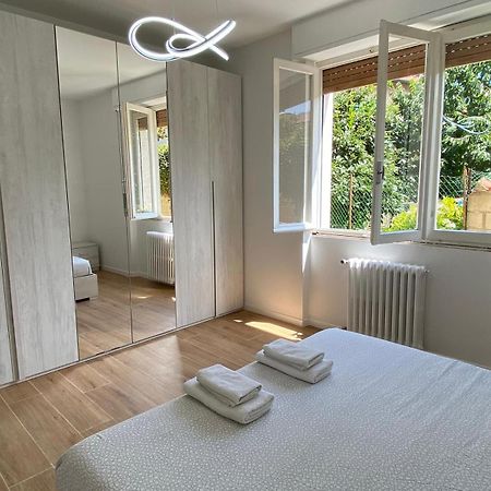 Villa The Swan - Composed By 2 Apartments แมนเดลโล เดล ลาริโอ ภายนอก รูปภาพ